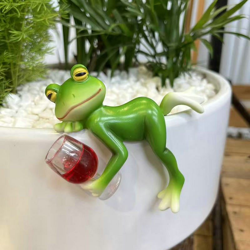 Set of 2 Green Realistic Lying Frog Pot Hangers