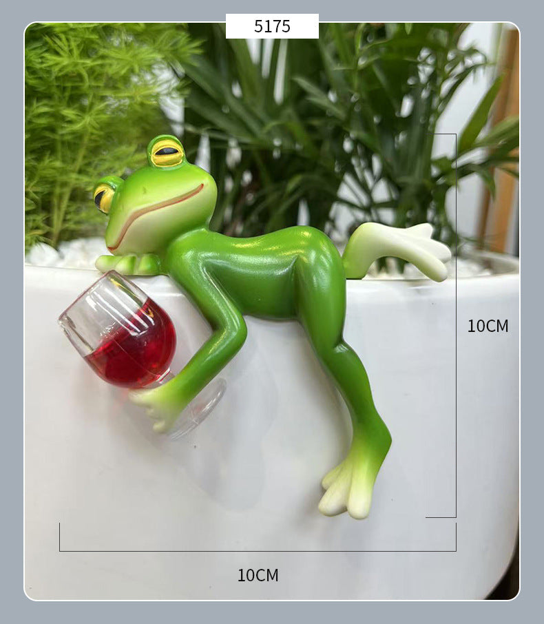 Set of 2 Green Realistic Lying Frog Pot Hangers